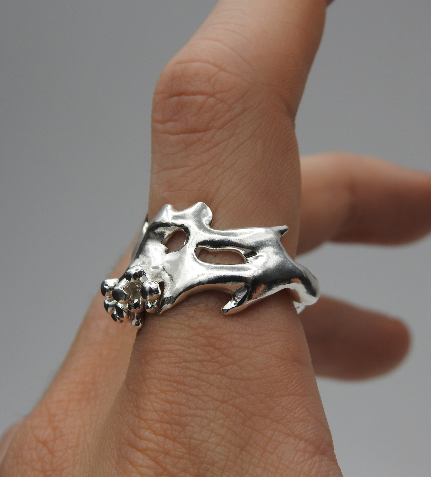 Florae Thorns Ring