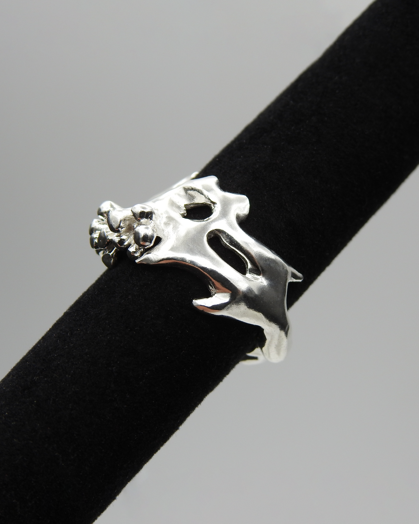 Florae Thorns Ring
