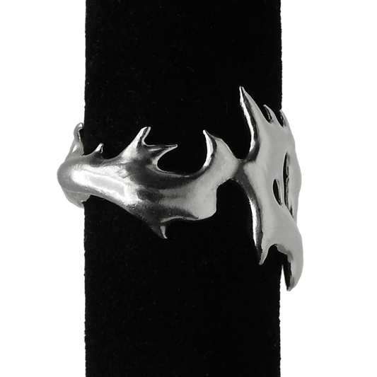 Mantis Thorns Ring